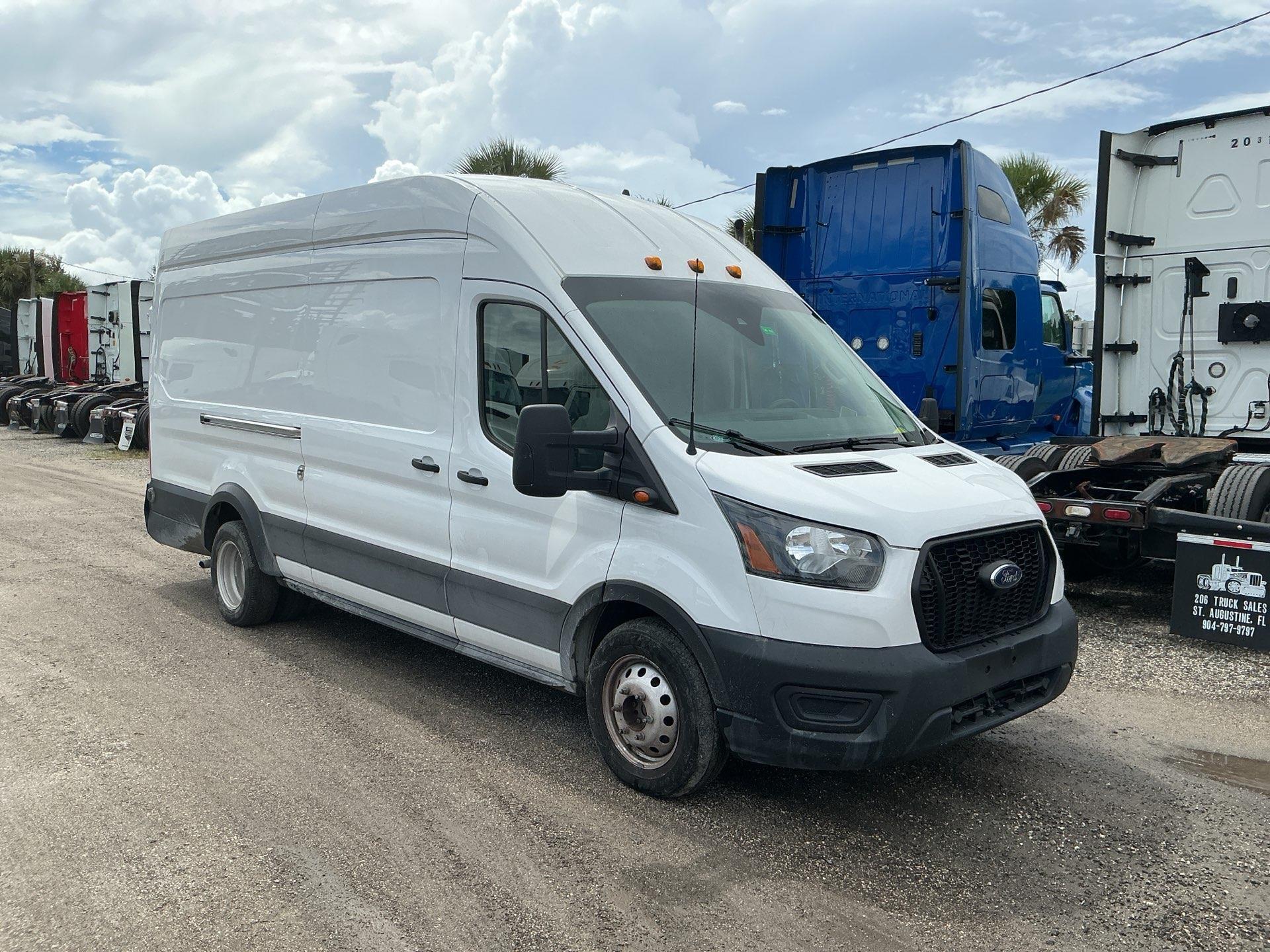 2022 Ford TRANSIT
