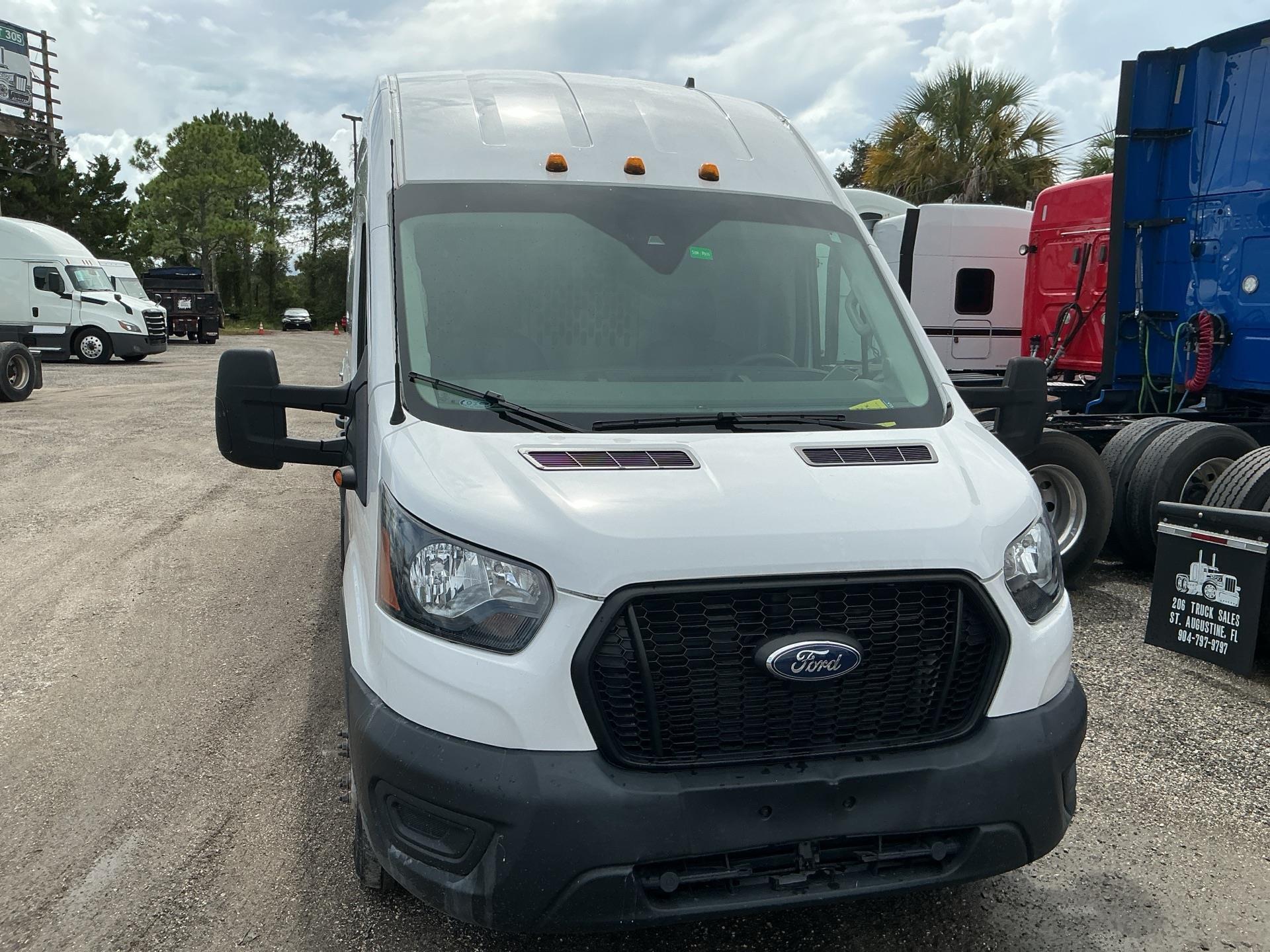 2022 Ford TRANSIT