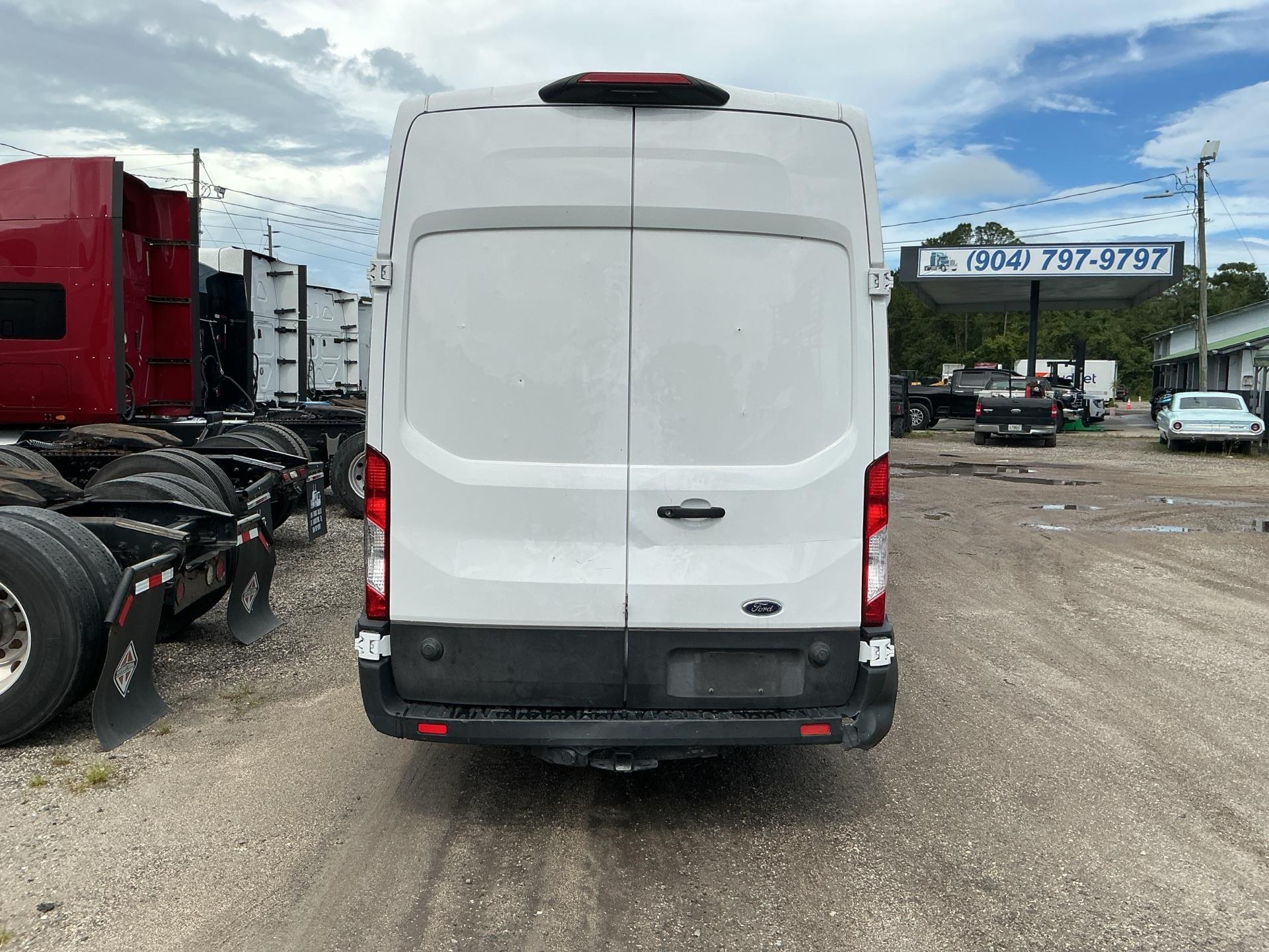 2022 Ford TRANSIT