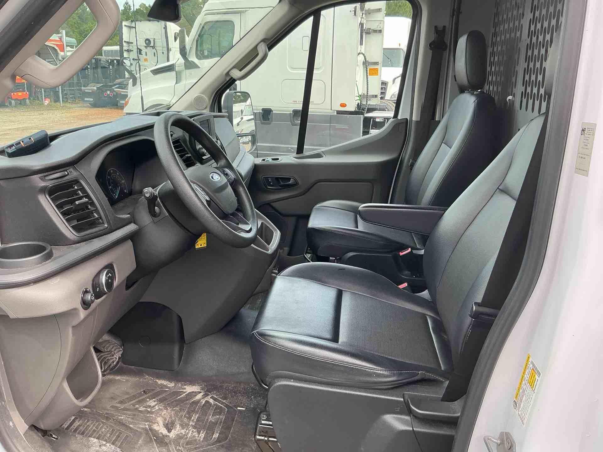 2022 Ford TRANSIT