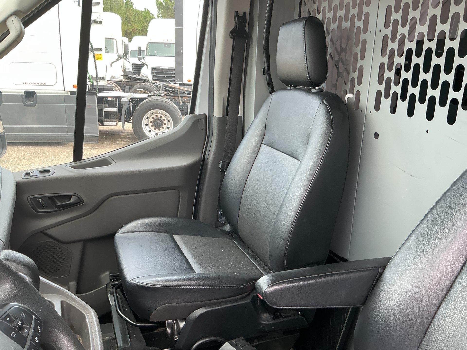 2022 Ford TRANSIT
