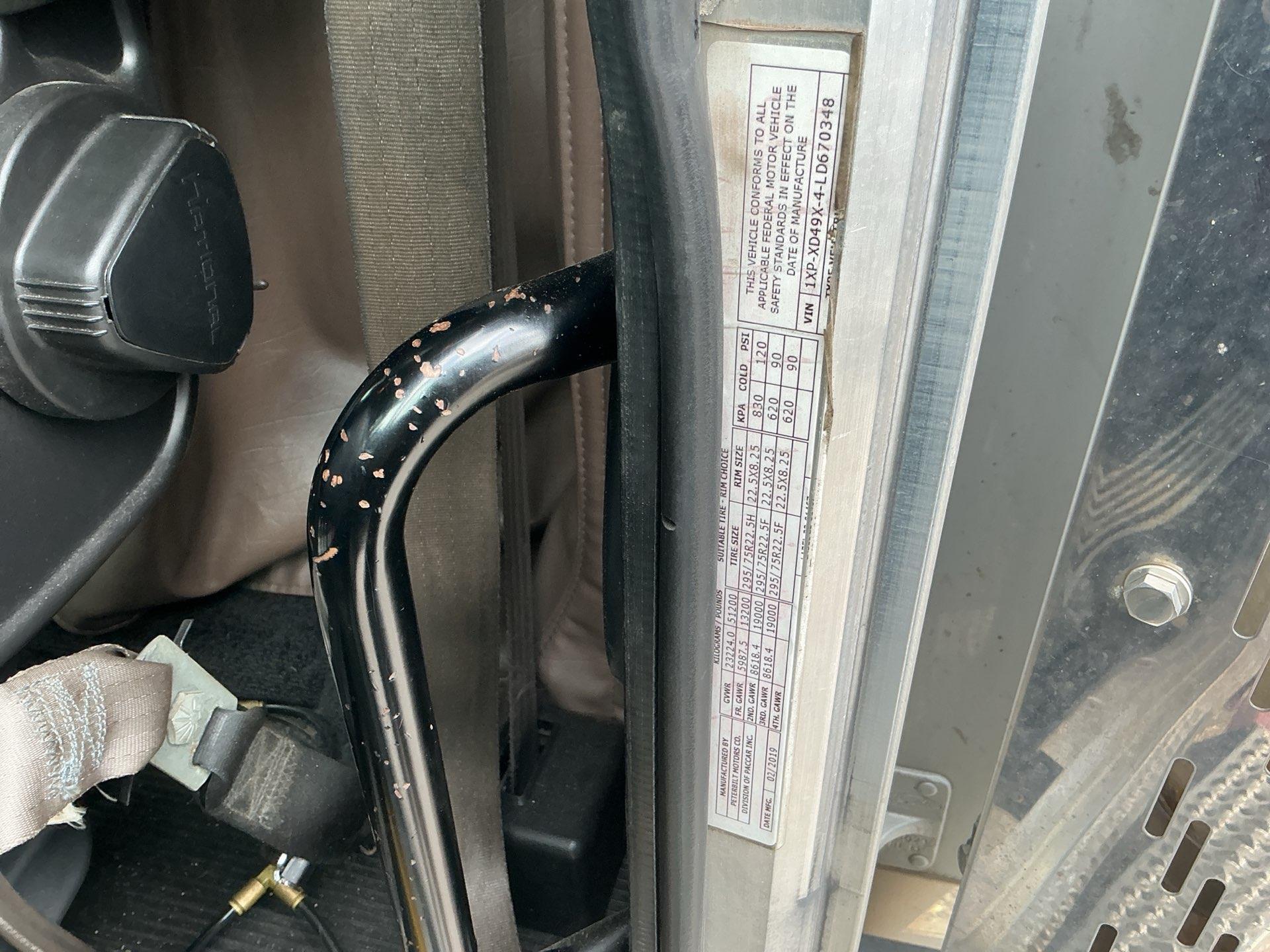 2020 Peterbilt 389