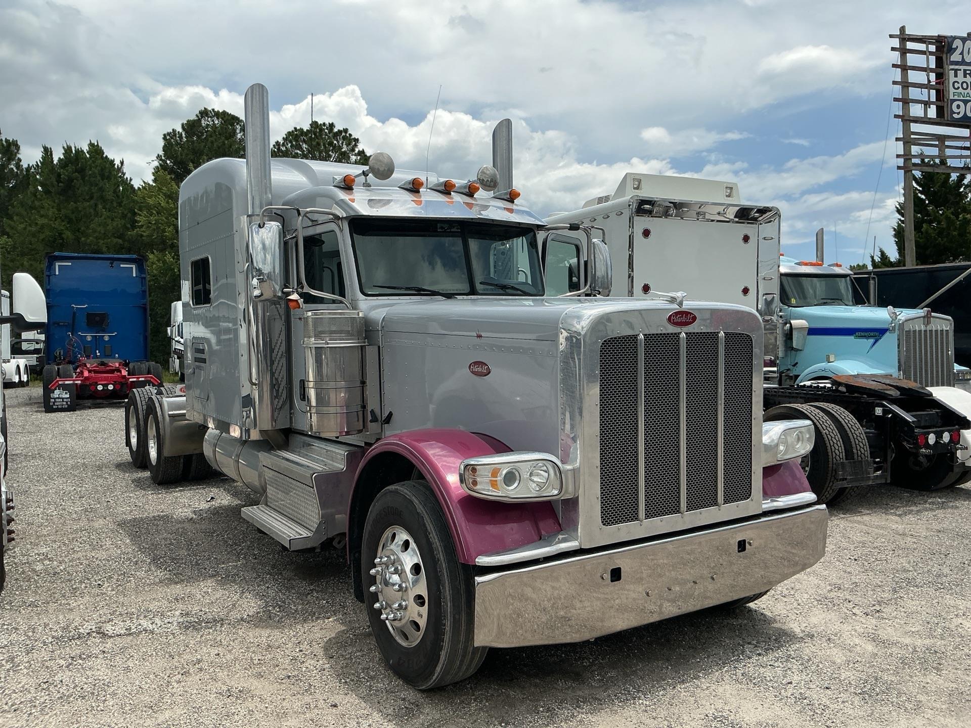 2020 Peterbilt 389