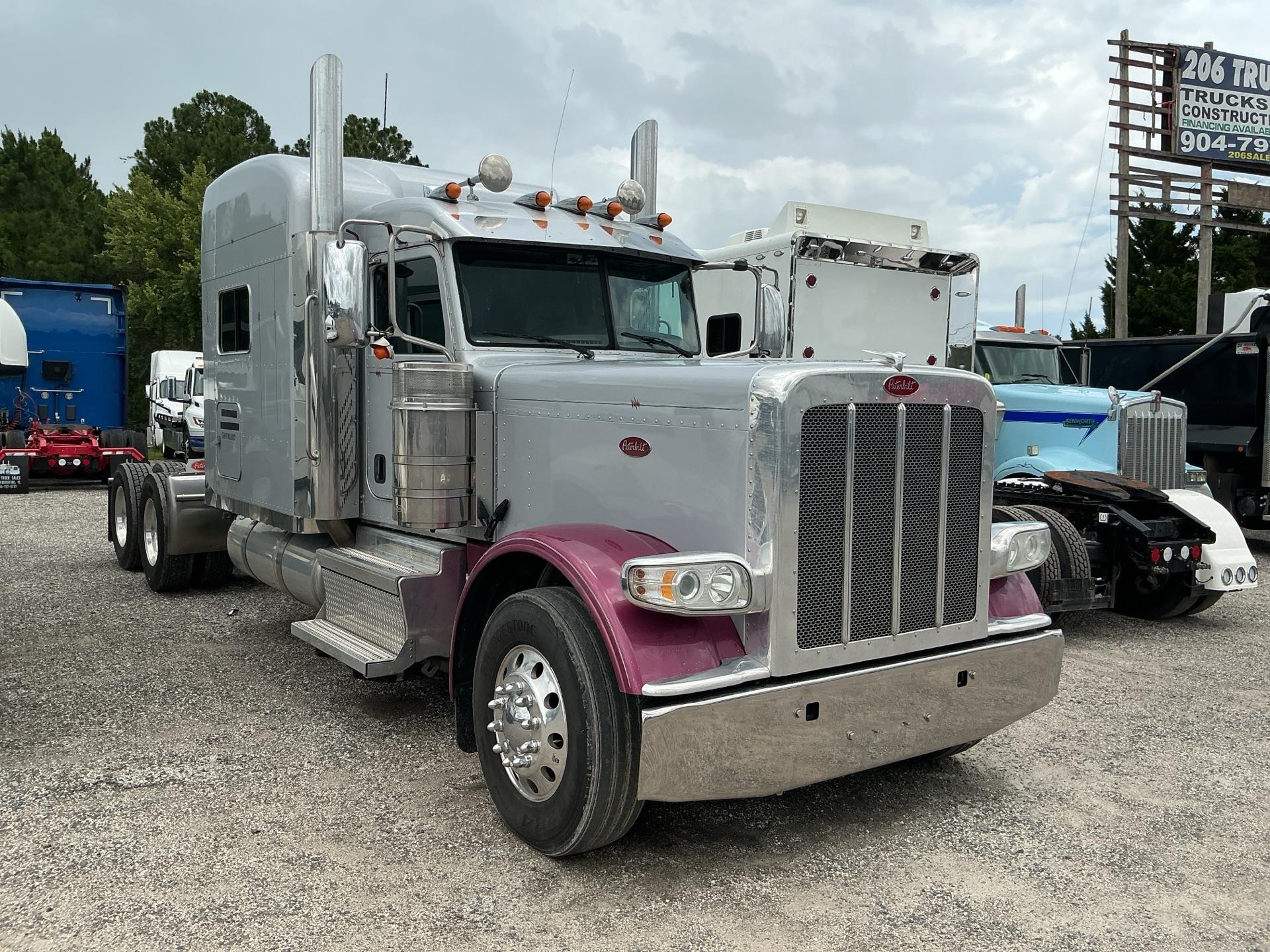 2020 Peterbilt 389