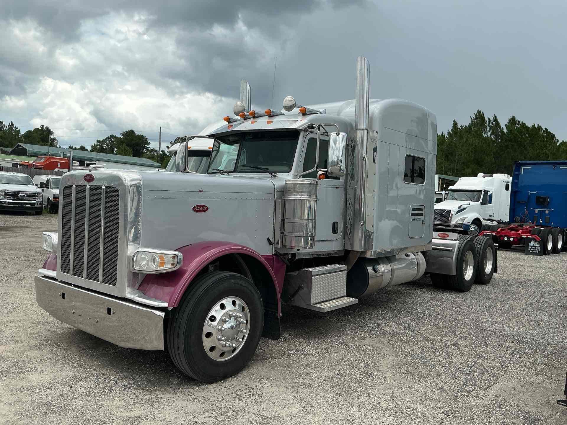 Photo of 2020 Peterbilt 389