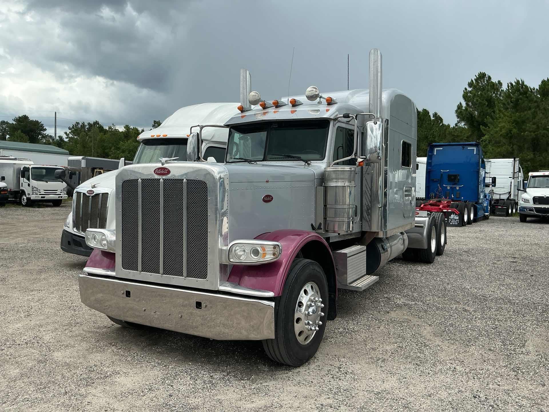 2020 Peterbilt 389