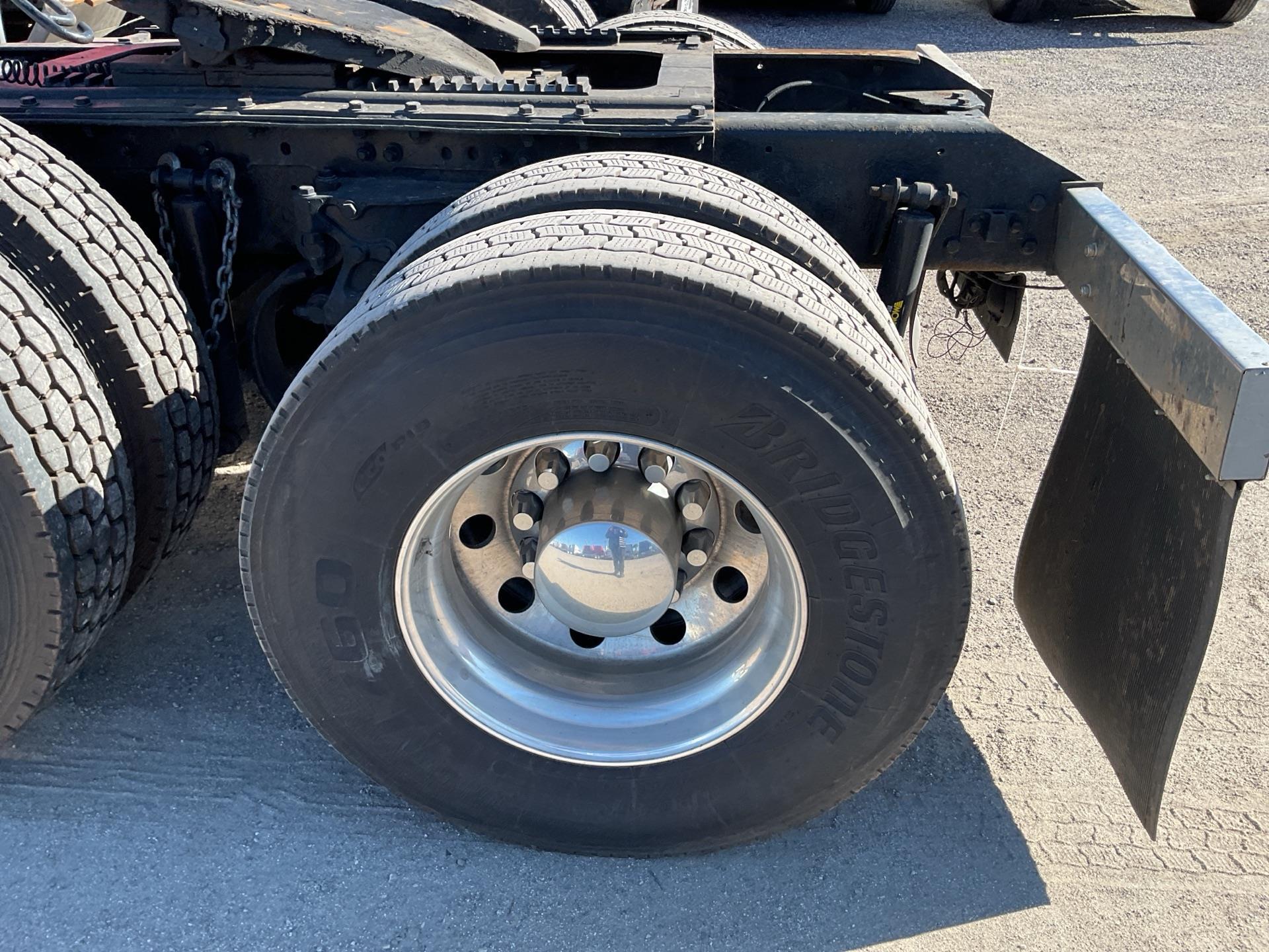 2005 Kenworth W900B
