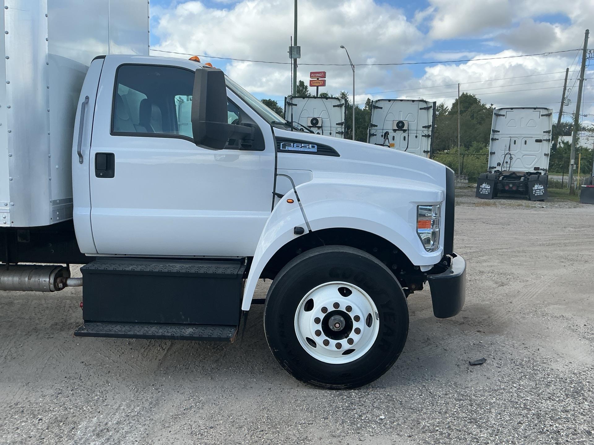 2023 Ford F650