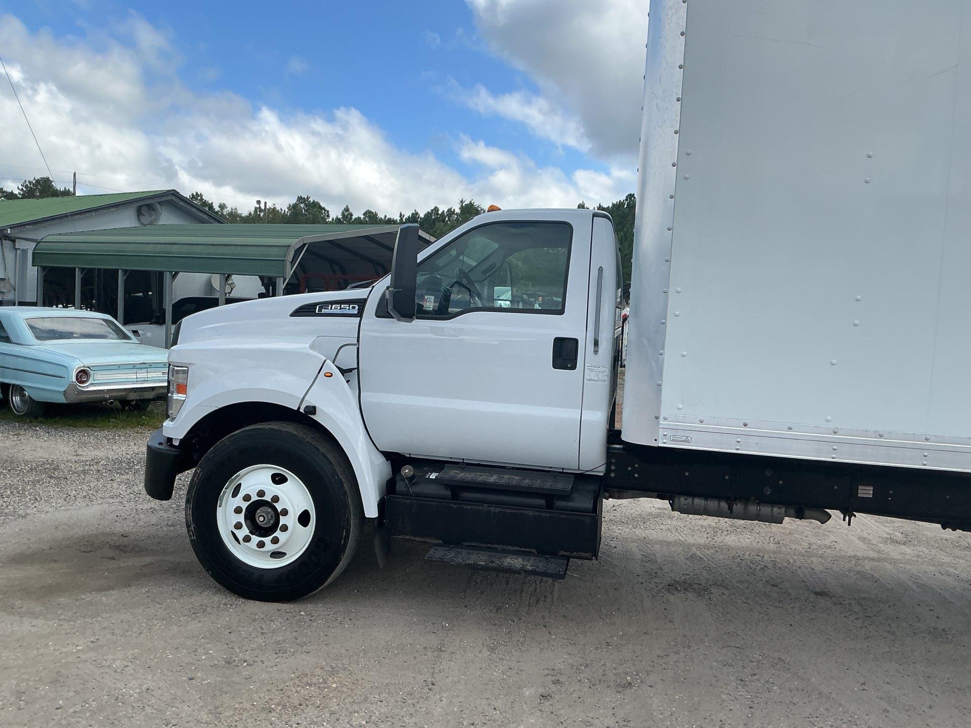 2023 Ford F650
