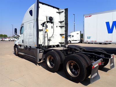 2022 Freightliner Cascadia 126