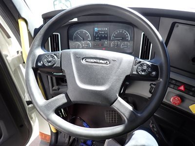 2022 Freightliner Cascadia 126