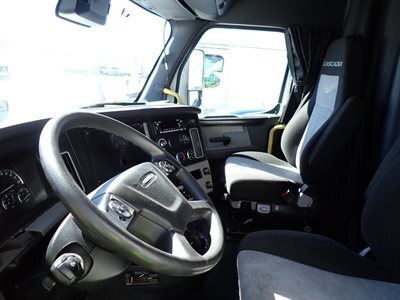 2022 Freightliner Cascadia 126
