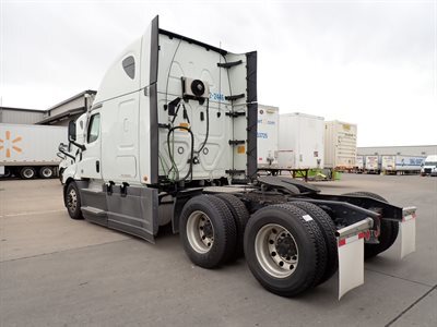 2022 Freightliner Cascadia 126
