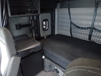 2022 Freightliner Cascadia 126
