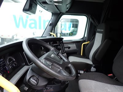 2022 Freightliner Cascadia 126