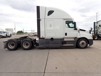 2022 Freightliner Cascadia 126