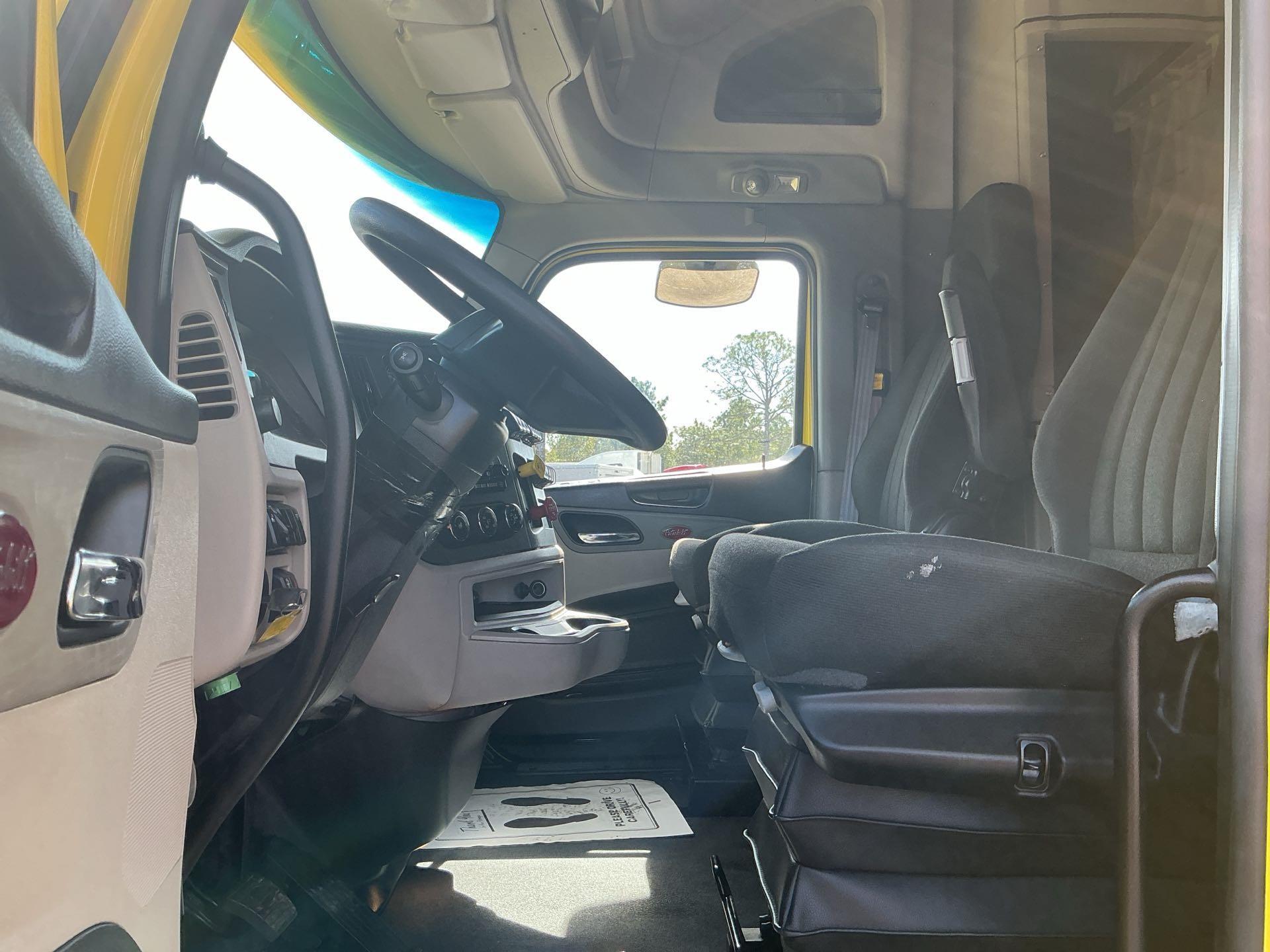 2023 Peterbilt 579