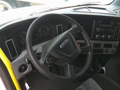 2022 Freightliner Cascadia 126