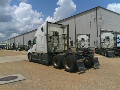 2022 Freightliner Cascadia 126