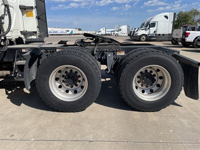 2022 Freightliner CASCADIA 126