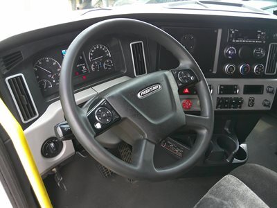 2022 Freightliner Cascadia 126