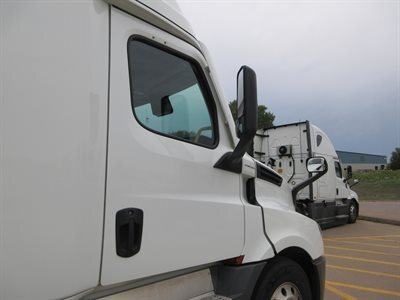 2023 Freightliner Cascadia