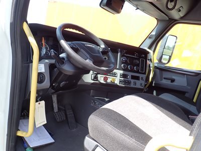 2022 Freightliner Cascadia 126