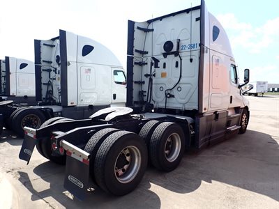 2022 Freightliner Cascadia 126