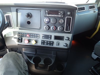2022 Freightliner Cascadia 126