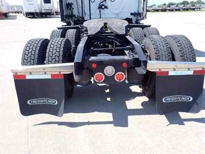 2022 Freightliner Cascadia 126
