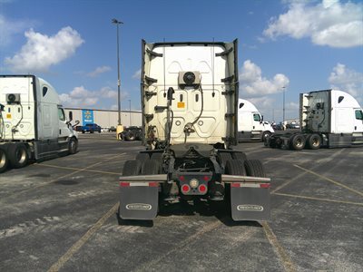 2022 Freightliner Cascadia 126