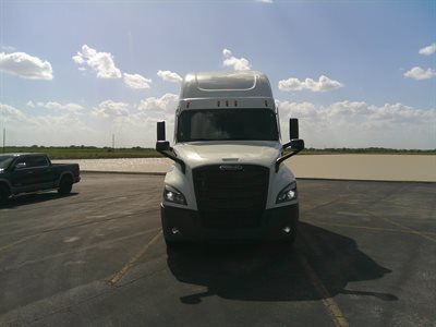 2022 Freightliner Cascadia 126