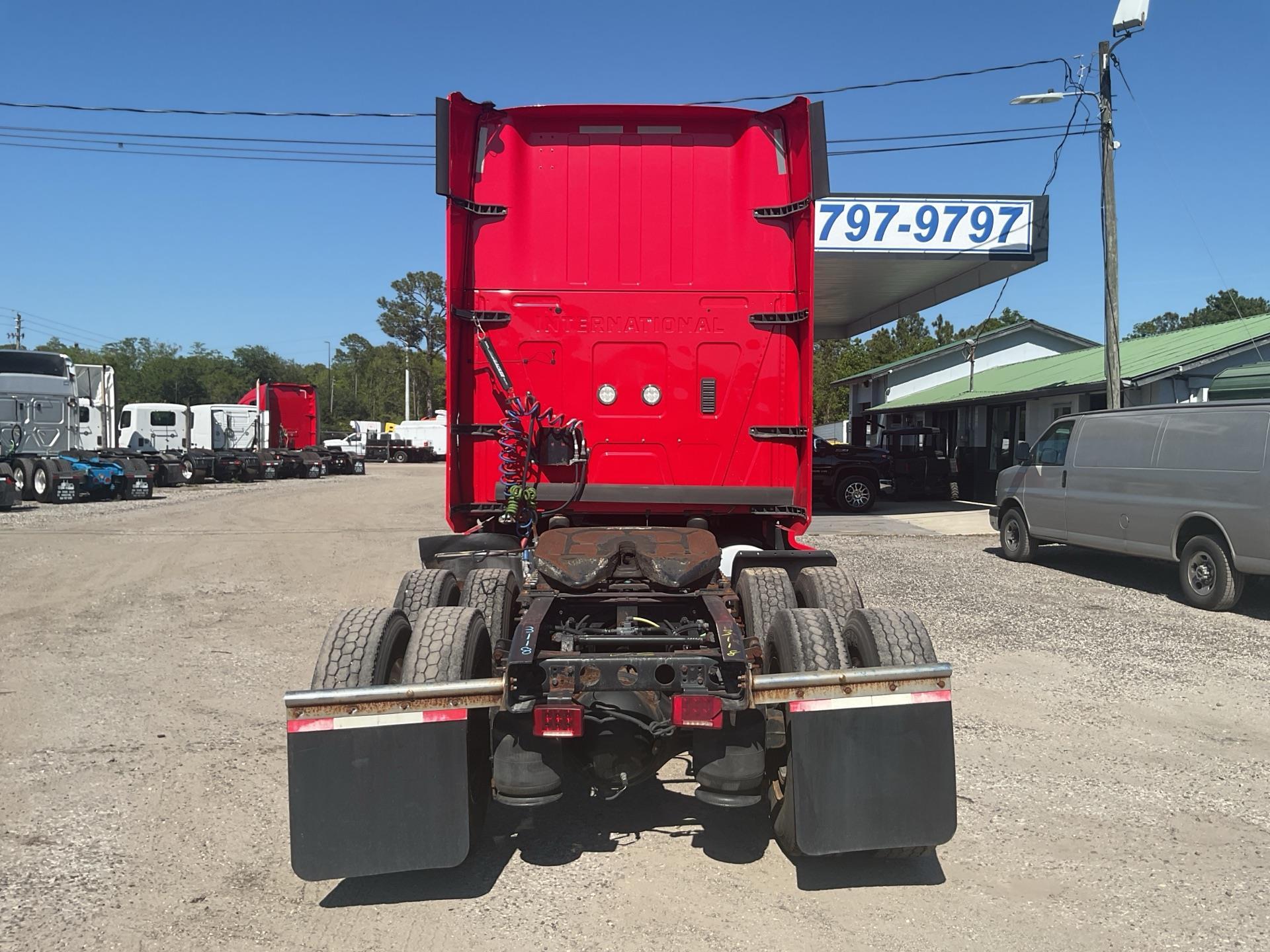 2020 International LT625