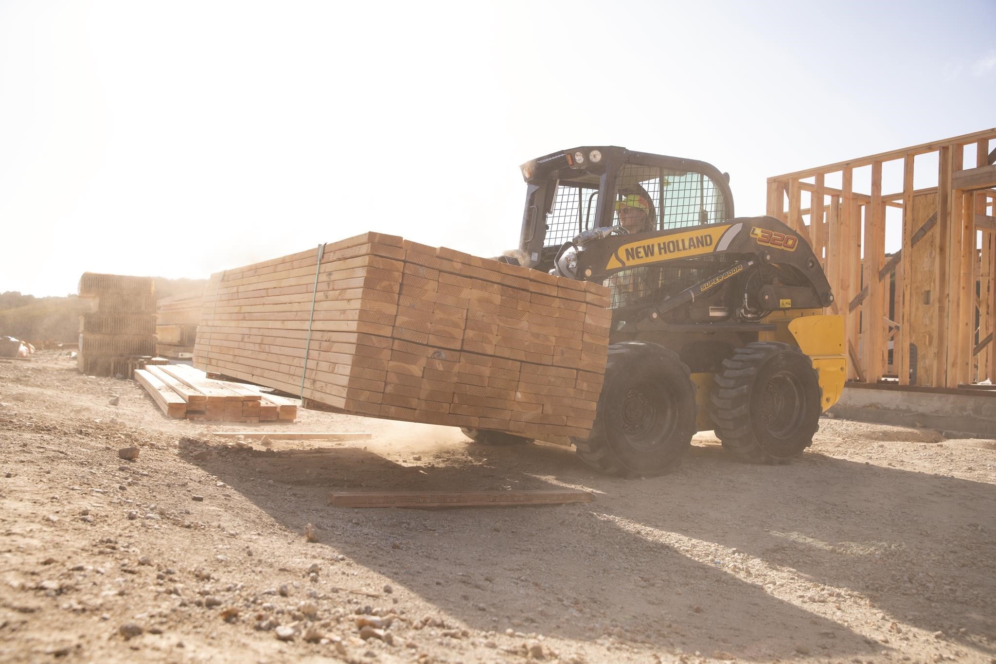 2024 New Holland L320