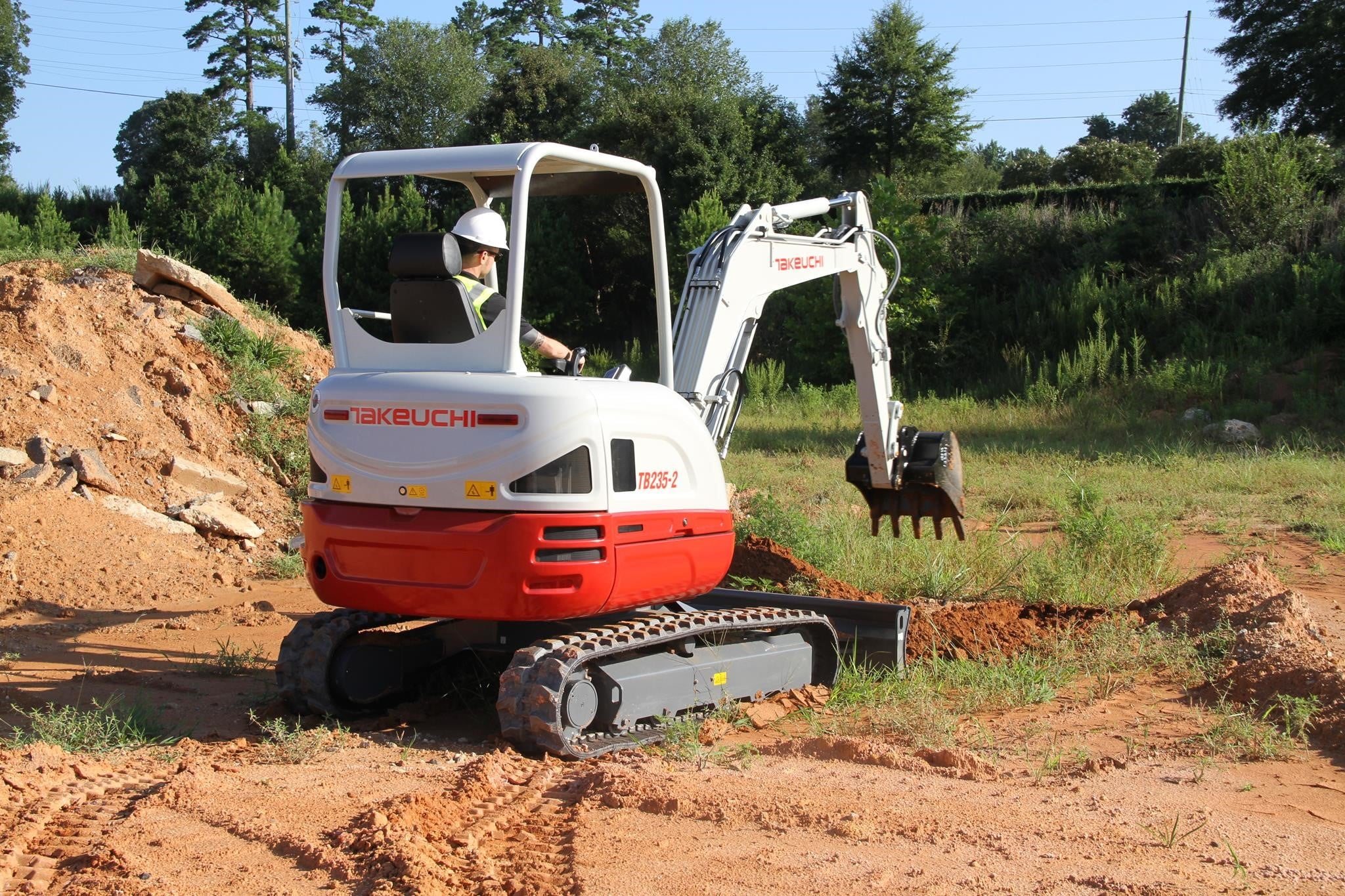 2025 Takeuchi TB235-2
