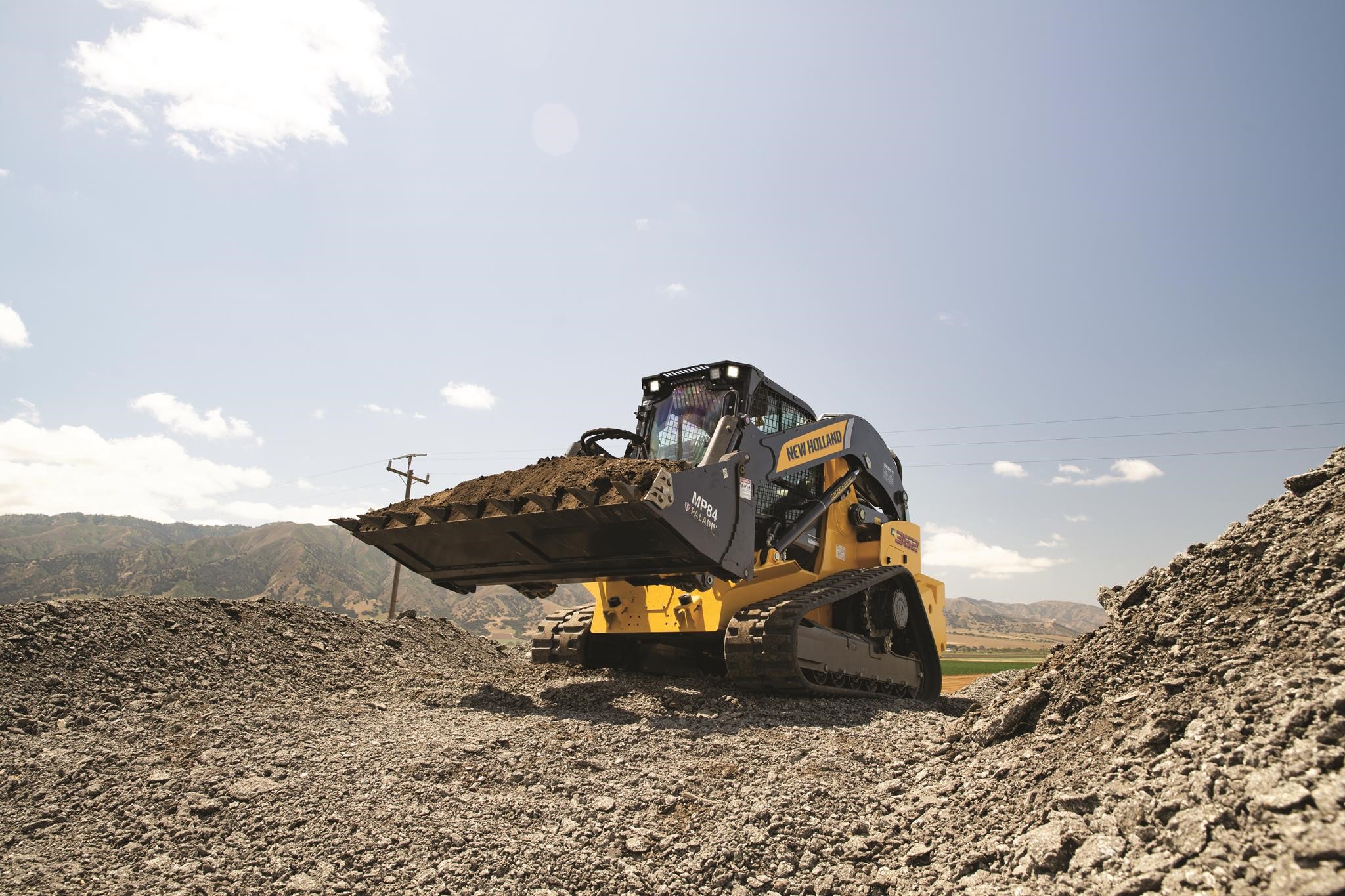 2023 New Holland C362