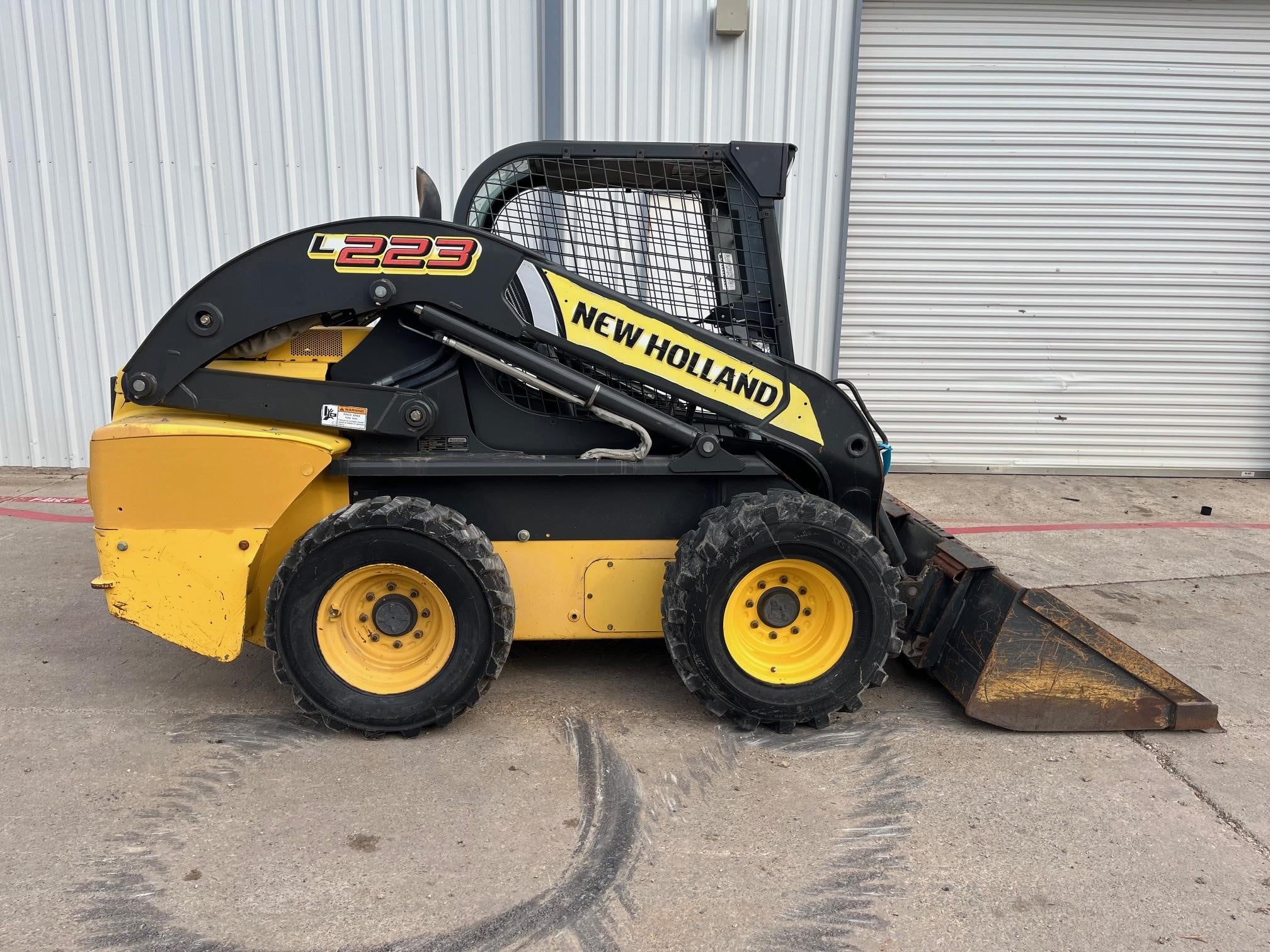 Photo of 2013 New Holland L223