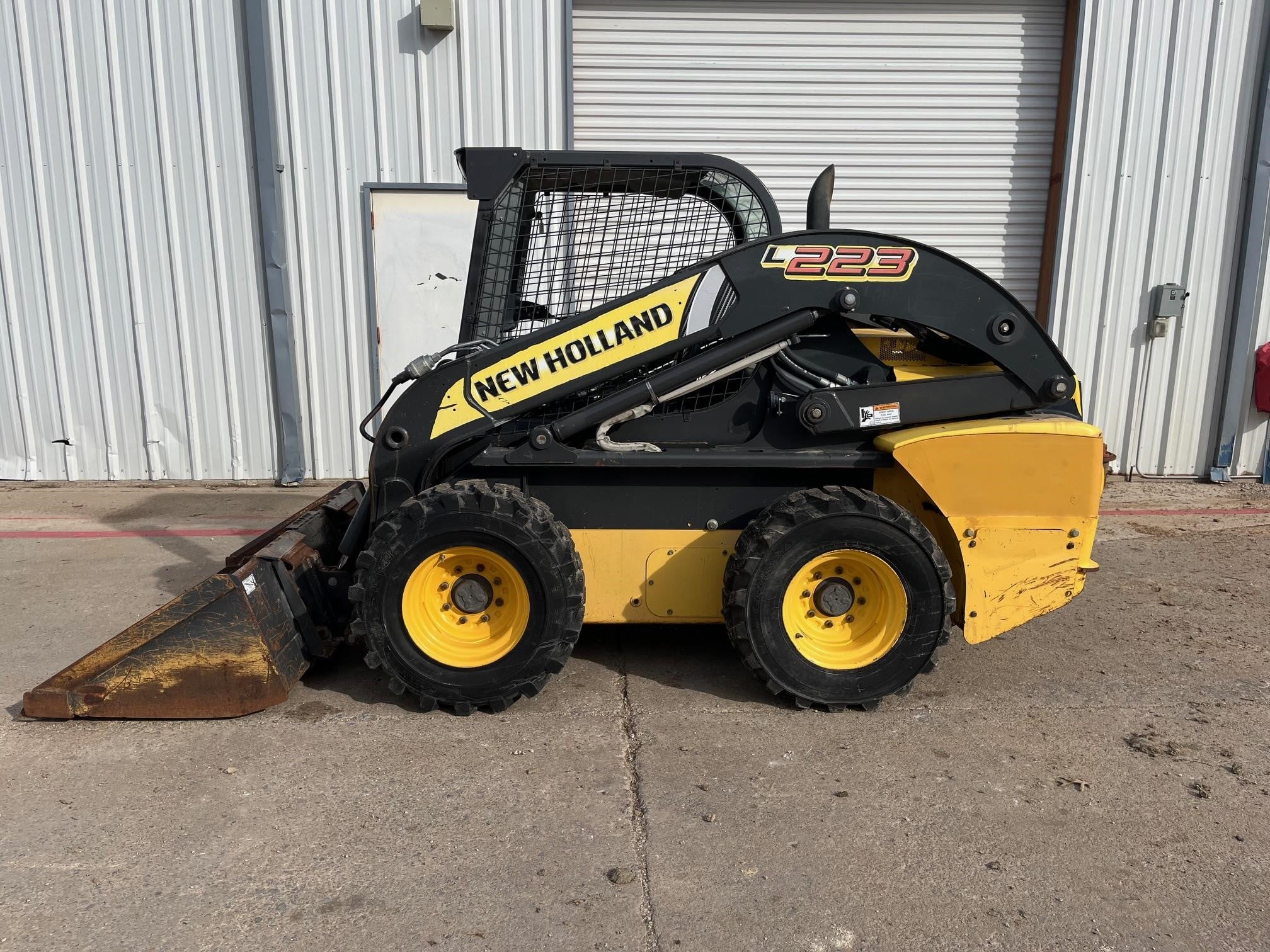 2013 New Holland L223