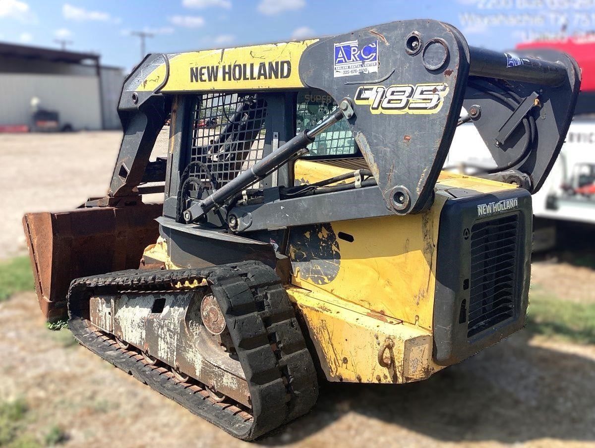 Photo of 2006 New Holland C185