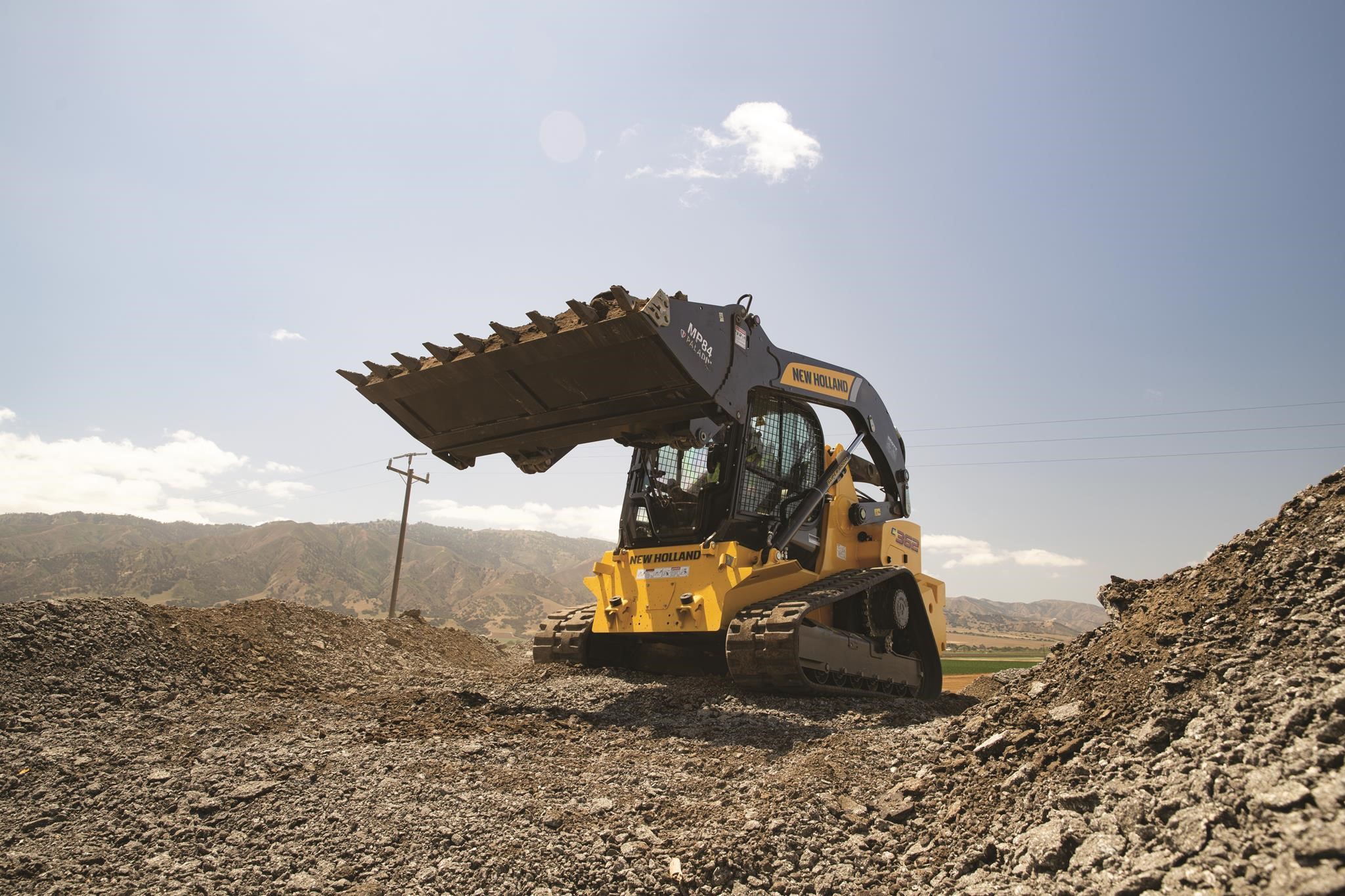 2023 New Holland C362