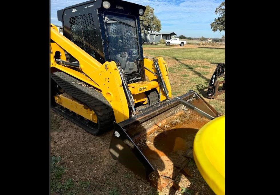 Photo of a 2021 Gehl RT215