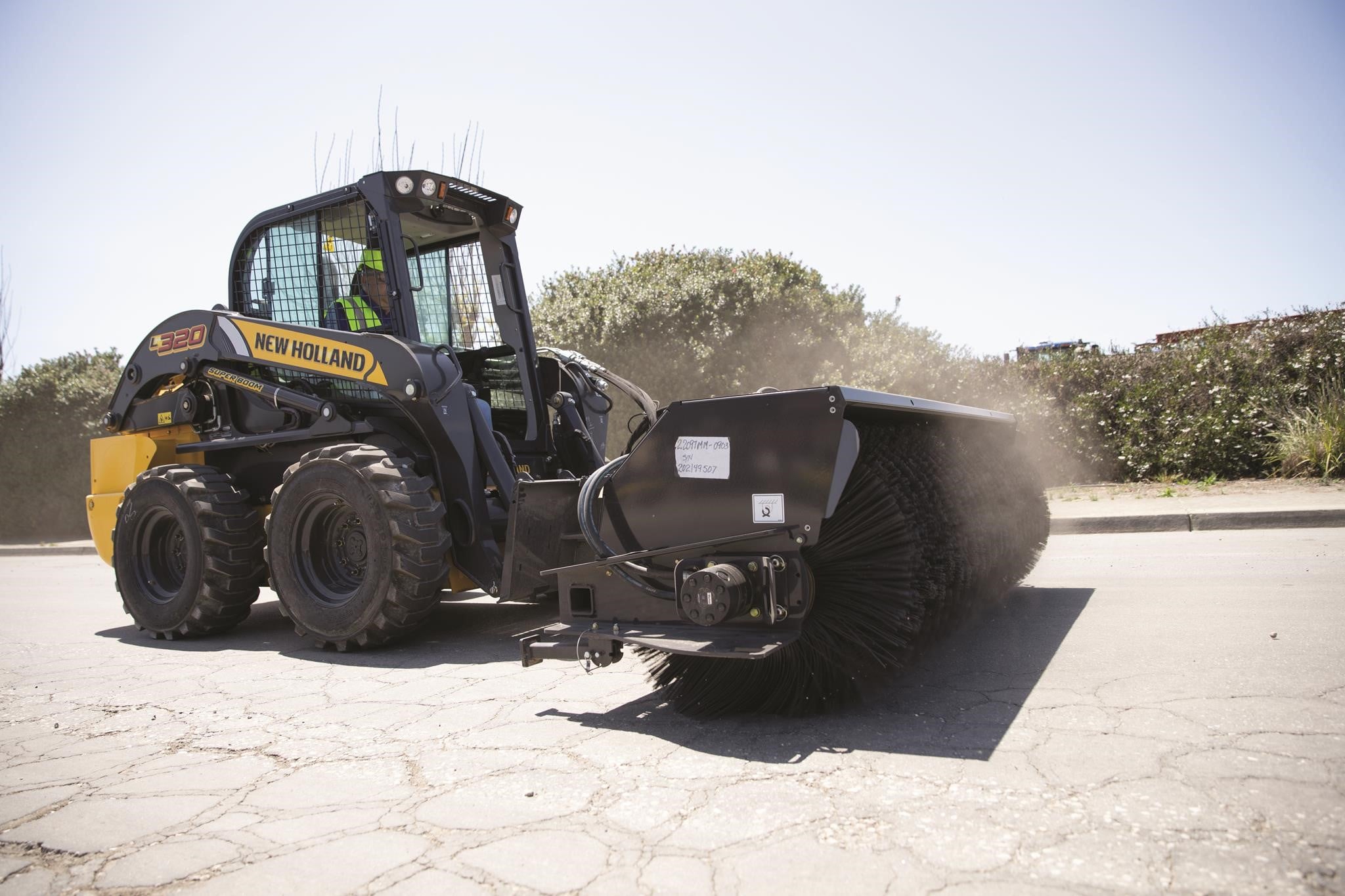 2024 New Holland L320