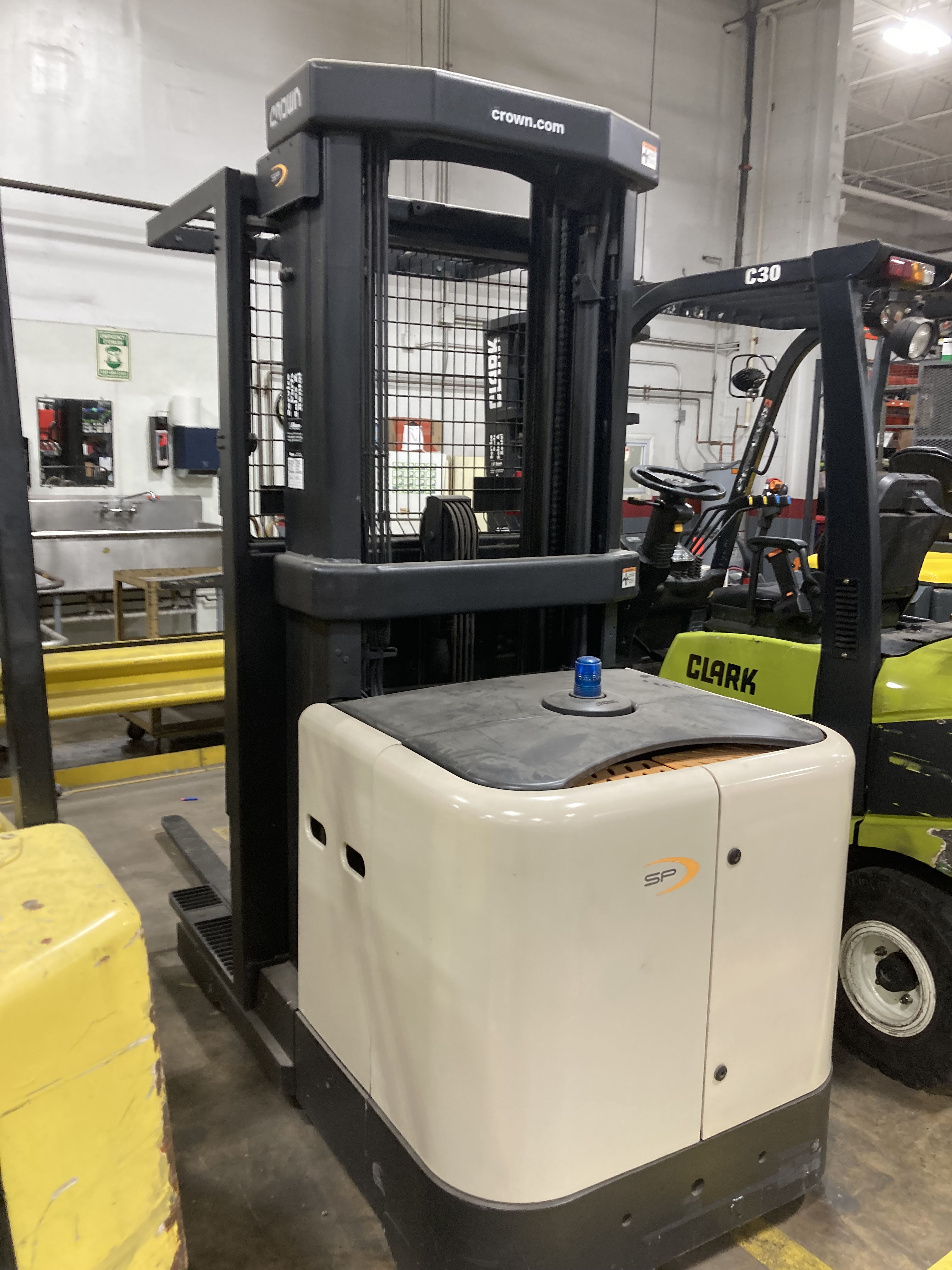 Photo of a 2014 Crown SP3510-30