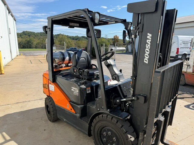 2021 Doosan G25N-7