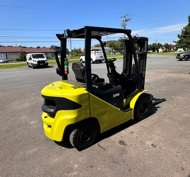 2020 Clark S25D