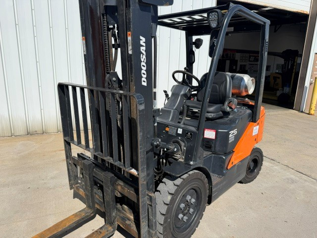 2021 Doosan G25N-7