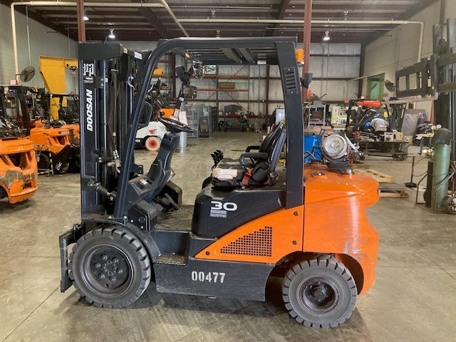 Photo of a 2019 Doosan G30N-7