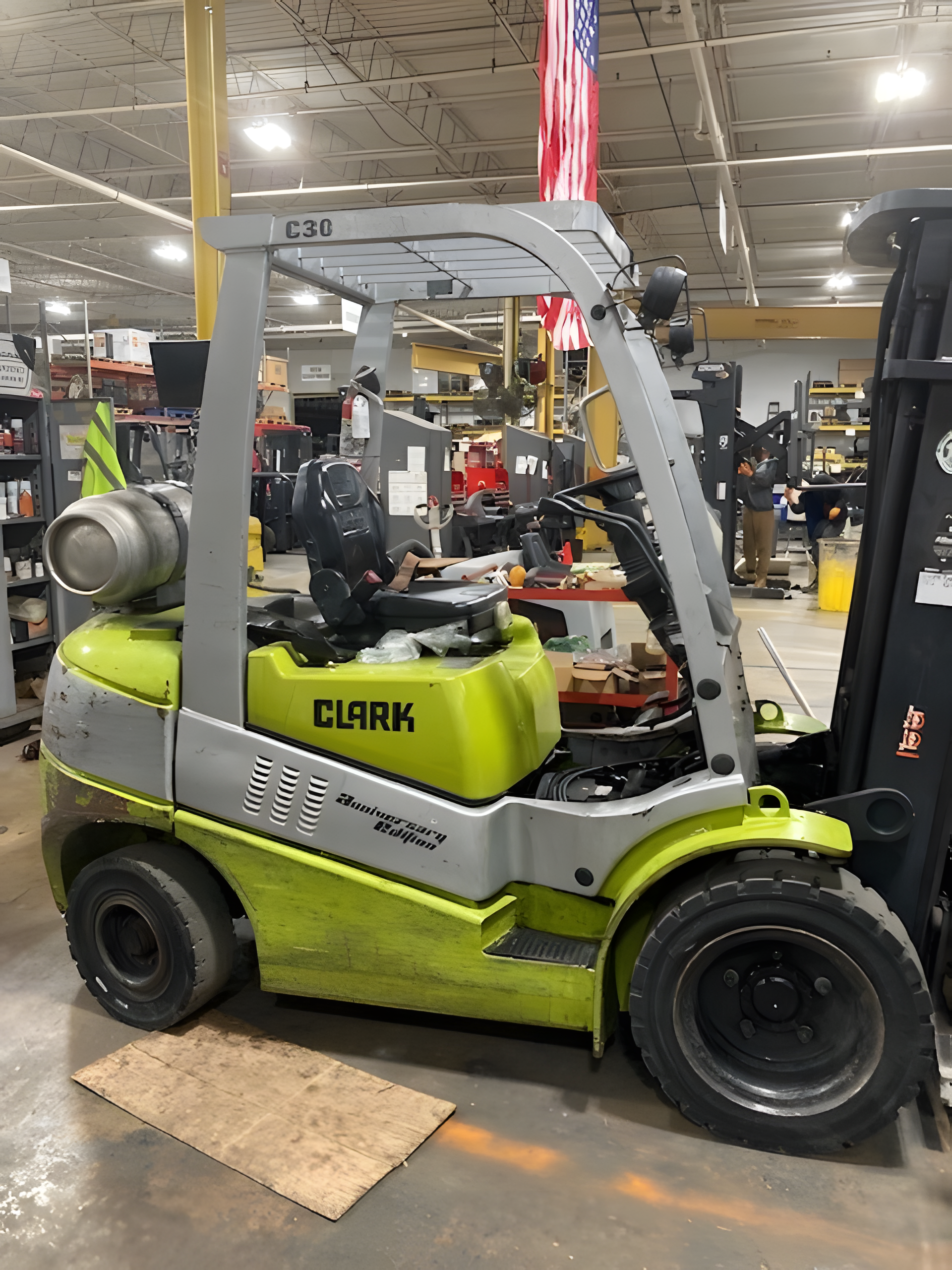 Photo of a 2016 Clark C30L