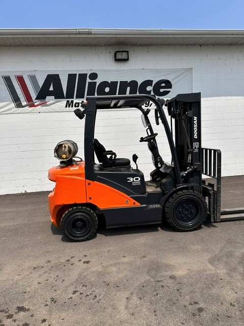 2022 Doosan G30E-7