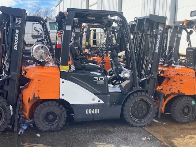 Photo of a 2019 Doosan G30N-7